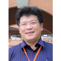 職稱：教授兼海洋商務學院院長
學歷：國立交通大學交通運輸研究所 博士
專長：海運經營與管理、港埠競合、國際複合運輸
分機：07-3617141 轉 23101/23165
E-mail：dia@nkust.edu.tw
個人教學網頁