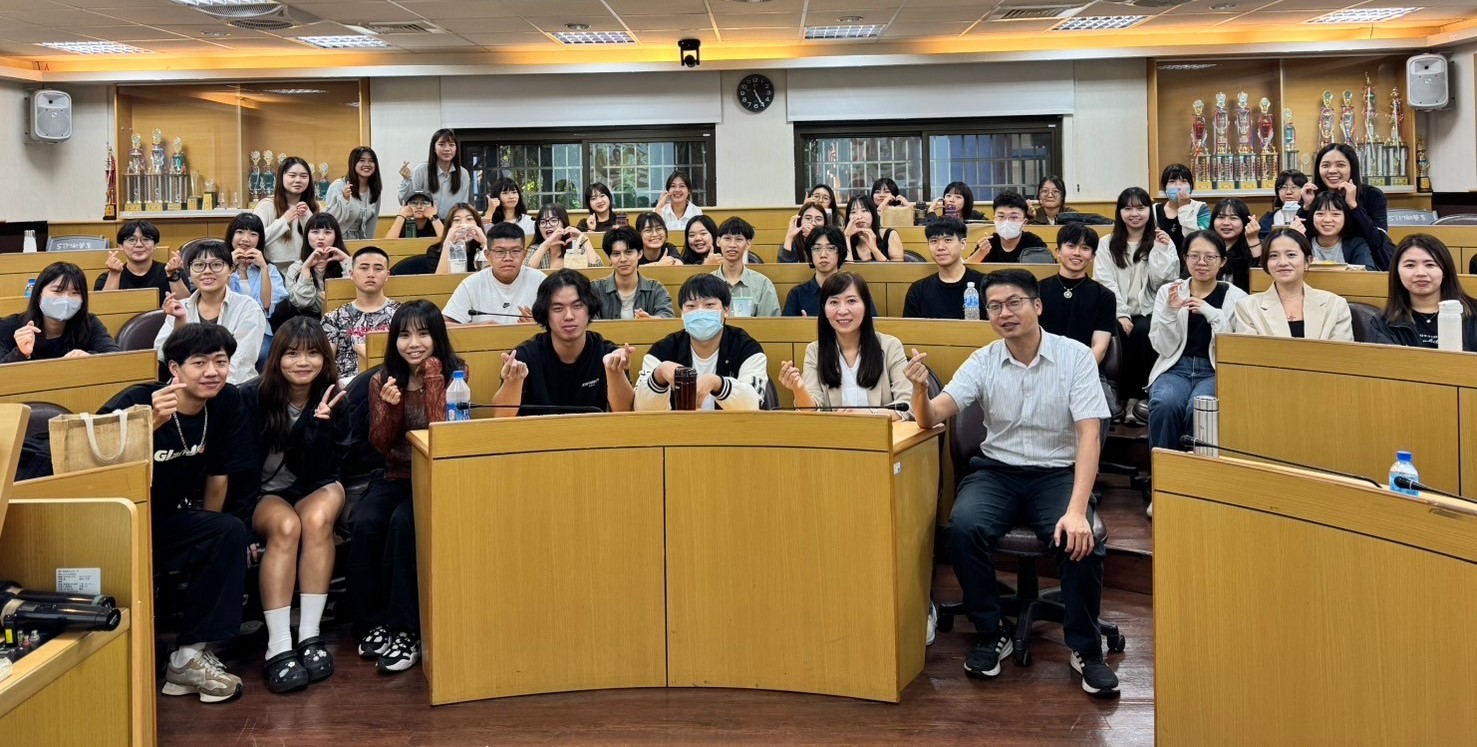 LINE_ALBUM_2024